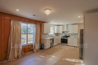 305 Millcreek Dr in Charleston, SC - Building Photo - Building Photo