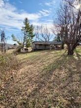 412 Meadowview Ln in Bean Station, TN - Building Photo - Building Photo