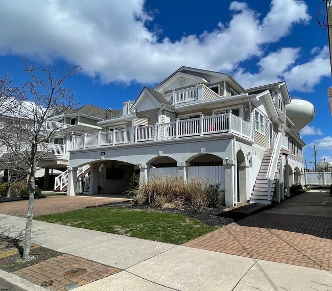 property at 111 N Washington Ave
