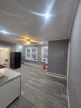 100 Peever St in Methuen, MA - Building Photo - Building Photo