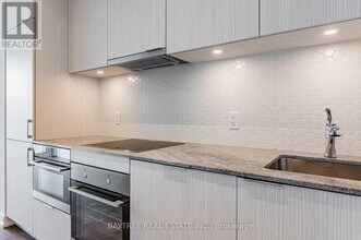 158 Front St E in Toronto, ON - Building Photo - Building Photo