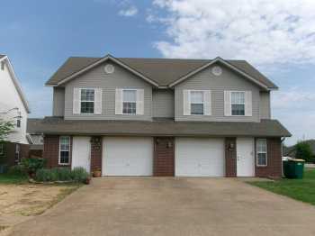 property at 872 Meadowlands Dr
