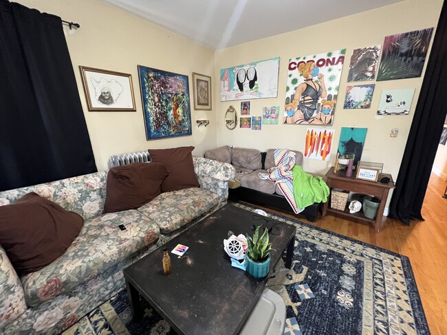 1 Victoria St, Unit #2 in Somerville, MA - Building Photo - Building Photo