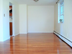 100 Emerson Gardens Rd, Unit 100 in Lexington, MA - Building Photo - Building Photo