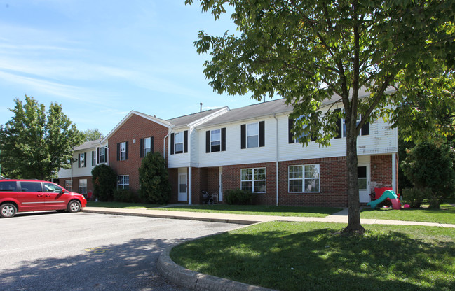 Morgan Glen Townhomes in Cardington, OH - Building Photo - Building Photo