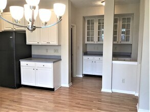 1247 Turfway Dr in Avon, IN - Foto de edificio - Building Photo