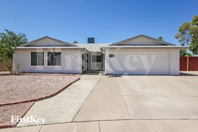 property at 4423 E Pinto Ct