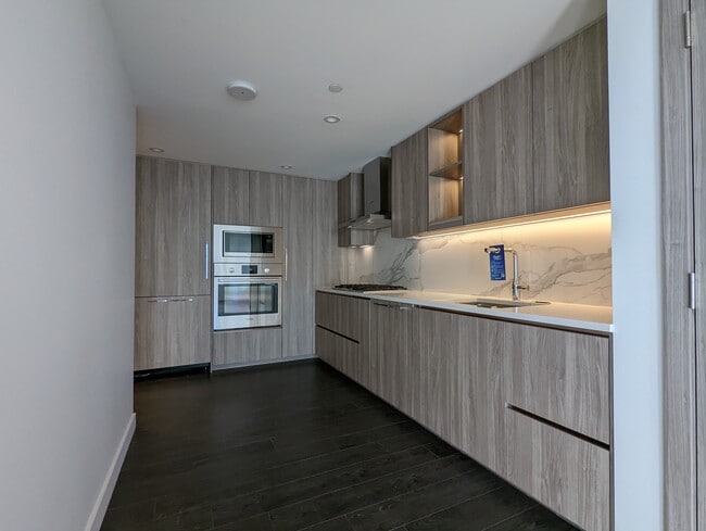 9887 Whalley Blvd in Surrey, BC - Building Photo - Building Photo