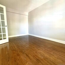 52-30-52-39 39th Ave in Queens, NY - Building Photo - Building Photo