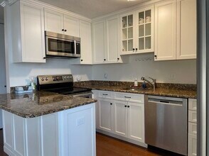 125 Trapelo Rd in Belmont, MA - Building Photo - Building Photo