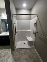 Scenic Meadows in Springfield, MO - Foto de edificio - Building Photo