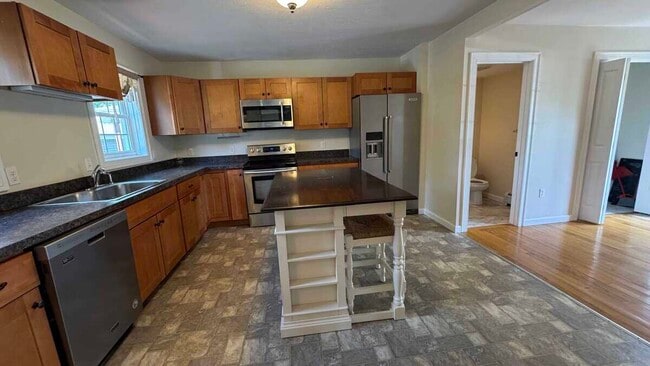 301 East St, Unit 1
