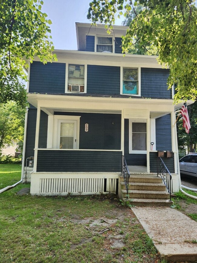 property at 709 N Park Ave