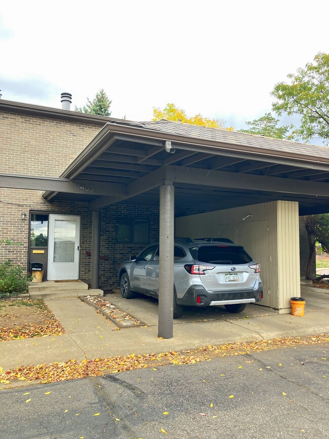 1403 Bradley Dr in Boulder, CO - Foto de edificio - Building Photo