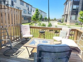 2056 Meadowgate Blvd in London, ON - Building Photo - Building Photo