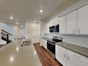 8254 Joyce St in Arvada, CO - Foto de edificio - Building Photo