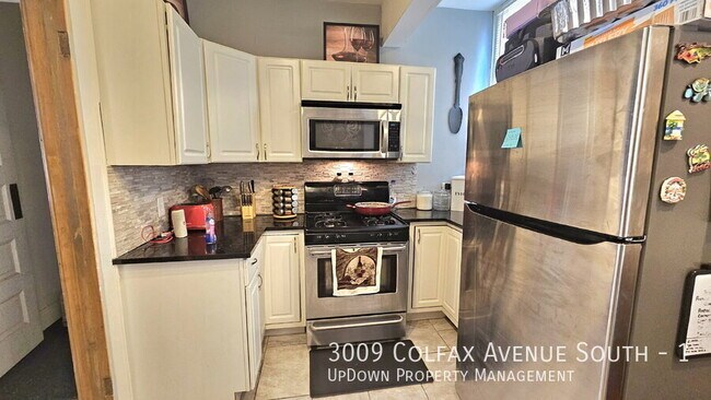 3009 Colfax Ave South in Minneapolis, MN - Building Photo - Building Photo