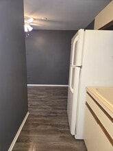 19 E Palatine Rd, Unit 2B in Arlington Heights, IL - Building Photo - Building Photo