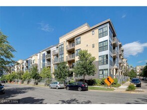 820 Emerald St SE-Unit -105 in St. Paul, MN - Building Photo - Building Photo