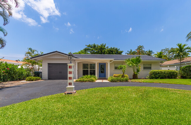 362 NW 6th Ct in Boca Raton, FL - Foto de edificio - Building Photo