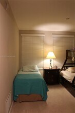 7355 SW 89th St in Miami, FL - Building Photo - Building Photo