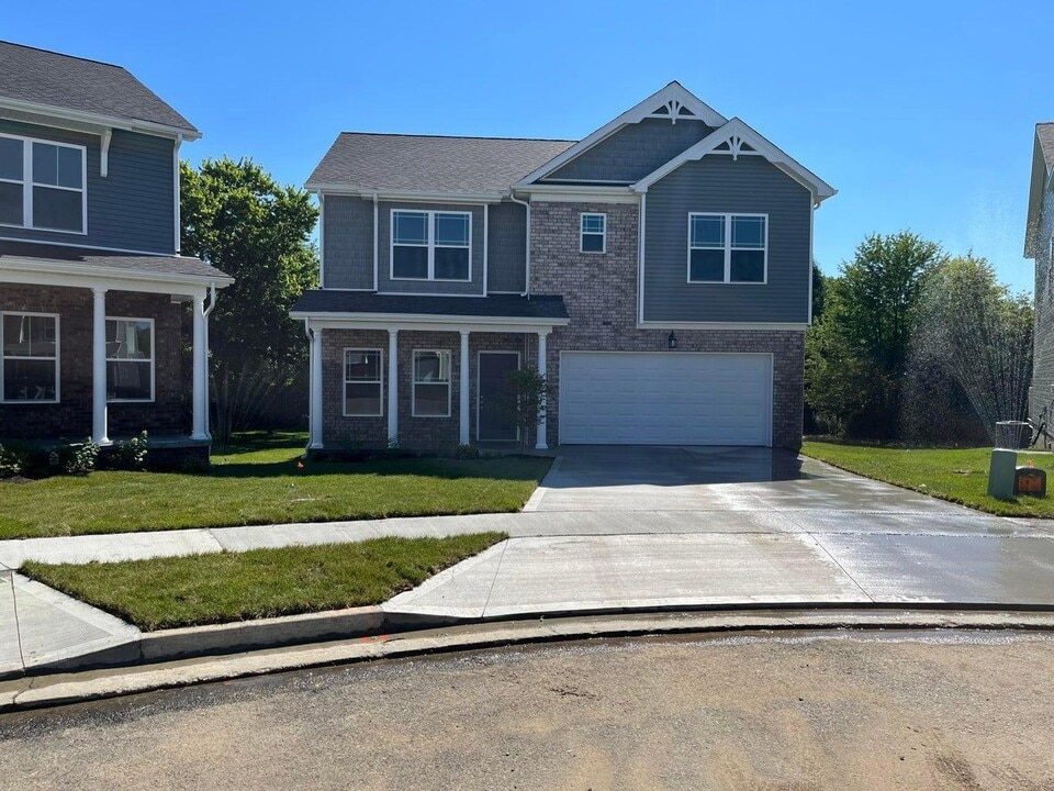 121 Cammy Ct in Nicholasville, KY - Building Photo