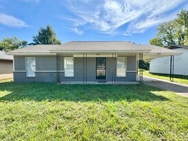 5168 Corkwood Dr in Memphis, TN - Building Photo