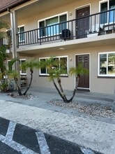 411 S Nimbus Ave, Unit 3 in Clearwater, FL - Building Photo - Building Photo