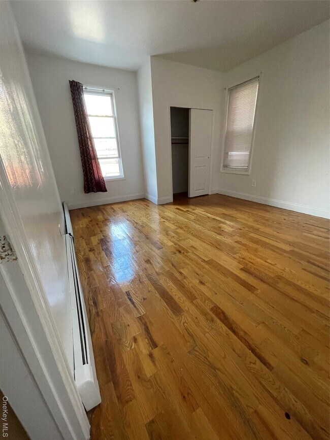 677 E 224th St in Bronx, NY - Building Photo - Building Photo