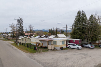 17500 E Sprague Ave in Spokane Valley, WA - Building Photo - Building Photo