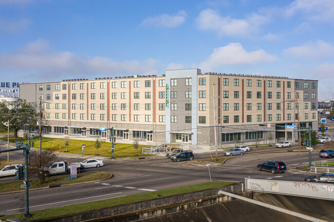 Parkway Apartments in New Orleans, LA - Building Photo - Building Photo