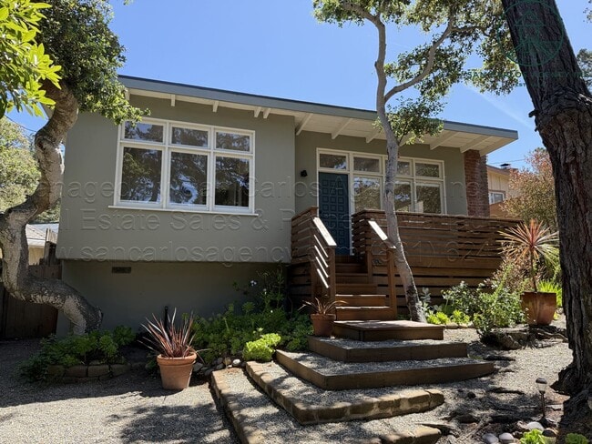 property at 4 Torres St
