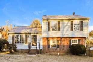 3467 Meadowland Pl SW in Atlanta, GA - Building Photo