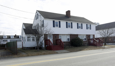 Brown Avenue Apartments in Hampton, NH - Building Photo - Building Photo