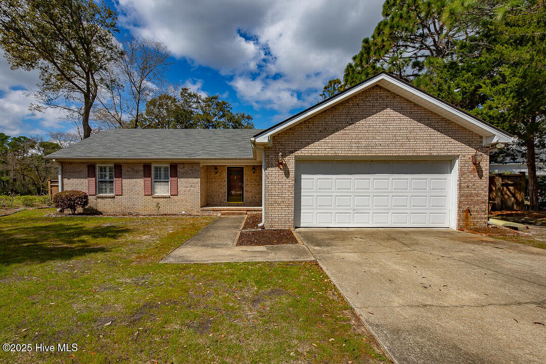 111 Whitewater Cove in Newport, NC - Building Photo