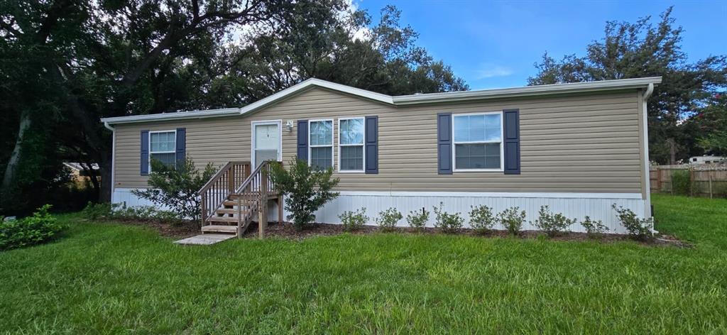 18944 3rd Ave in Clermont, FL - Foto de edificio