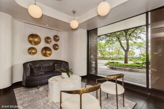 1110 N Lake Shore Dr in Chicago, IL - Building Photo - Building Photo