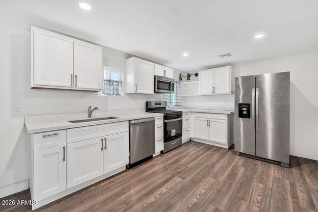 property at 436 S Oregon St