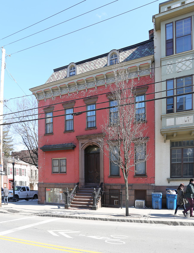 244 Lark St in Albany, NY - Building Photo - Building Photo