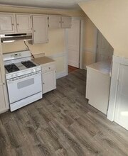 22 Endicott St in Norwood, MA - Building Photo - Building Photo