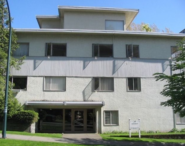 Henry Manor in Vancouver, BC - Building Photo