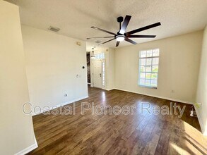4311 Deermont Cir in Tampa, FL - Building Photo - Building Photo