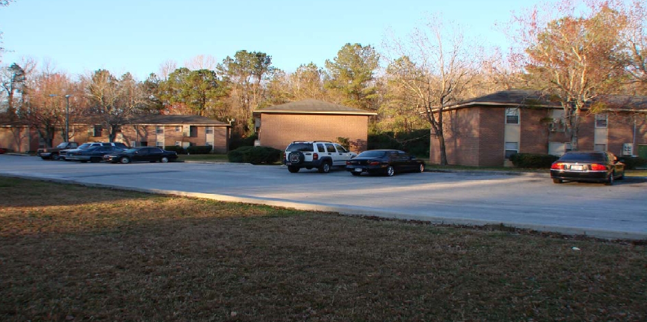 The Country Club Apartments in Florence, SC - Building Photo