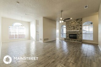 3407 Tipperary Dr in Grand Prairie, TX - Foto de edificio - Building Photo