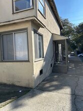 1729 Ward St in Berkeley, CA - Foto de edificio - Building Photo