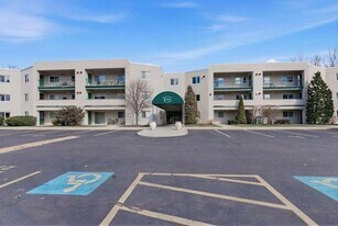 31 Devereux Ave in Providence, RI - Building Photo