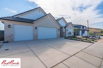 1967 Heritage Fields Drive in Washington, UT - Building Photo - Building Photo