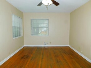 1012 Denton St in Denton, TX - Building Photo - Building Photo