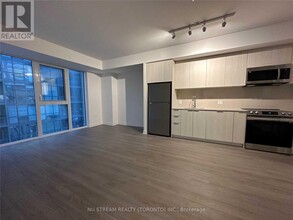 357-1357 King St W in Toronto, ON - Building Photo - Building Photo