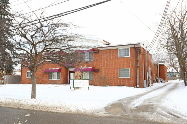 Penn Ave Apartments in Lansing, MI - Building Photo - Building Photo